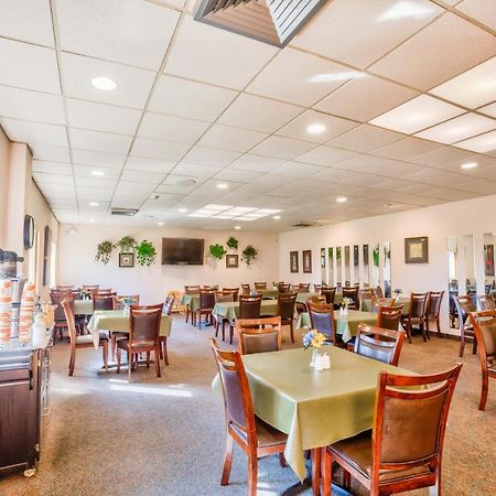 Quality Inn & Suites Escanaba North Bagian luar foto