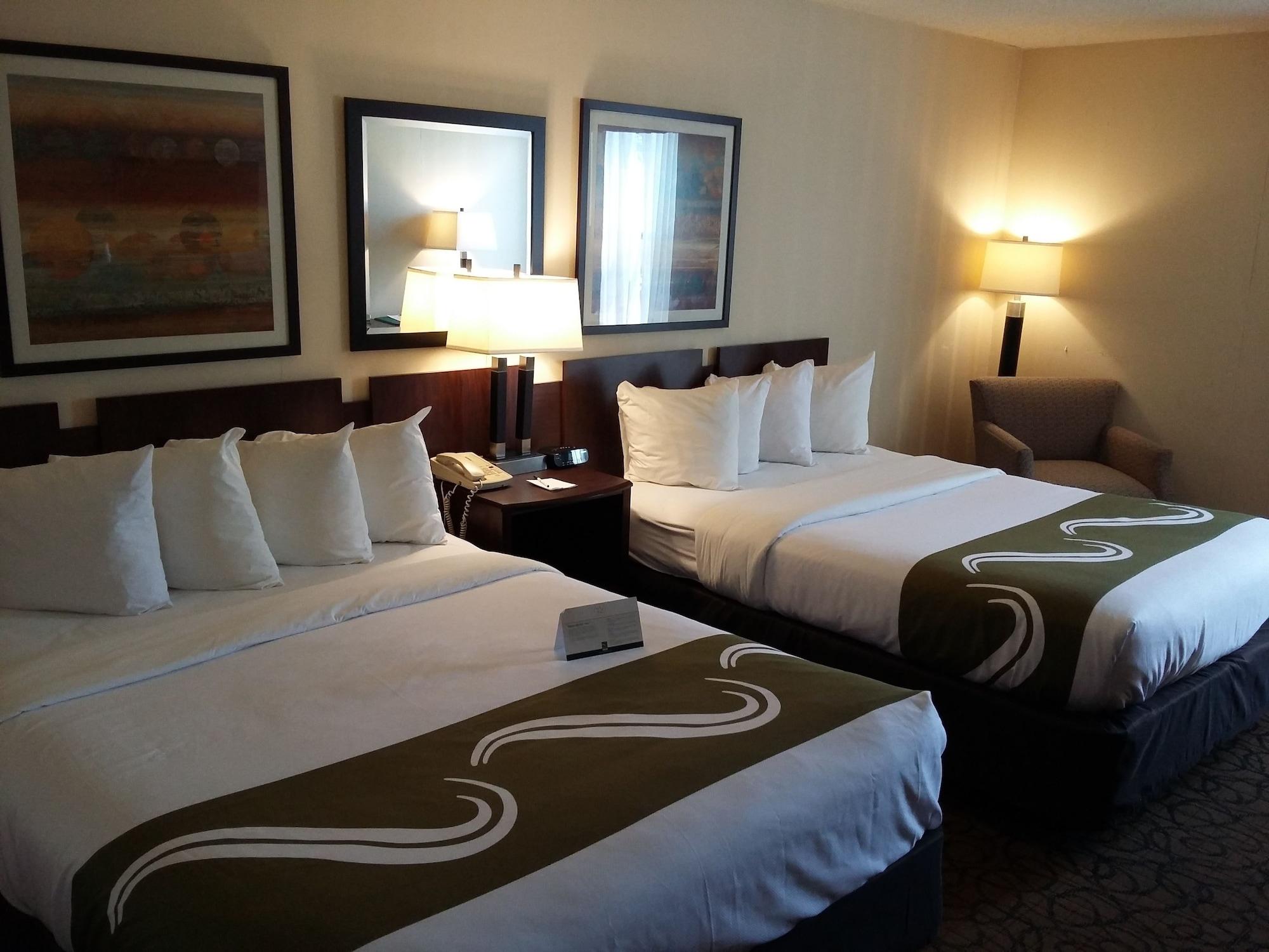Quality Inn & Suites Escanaba North Bagian luar foto