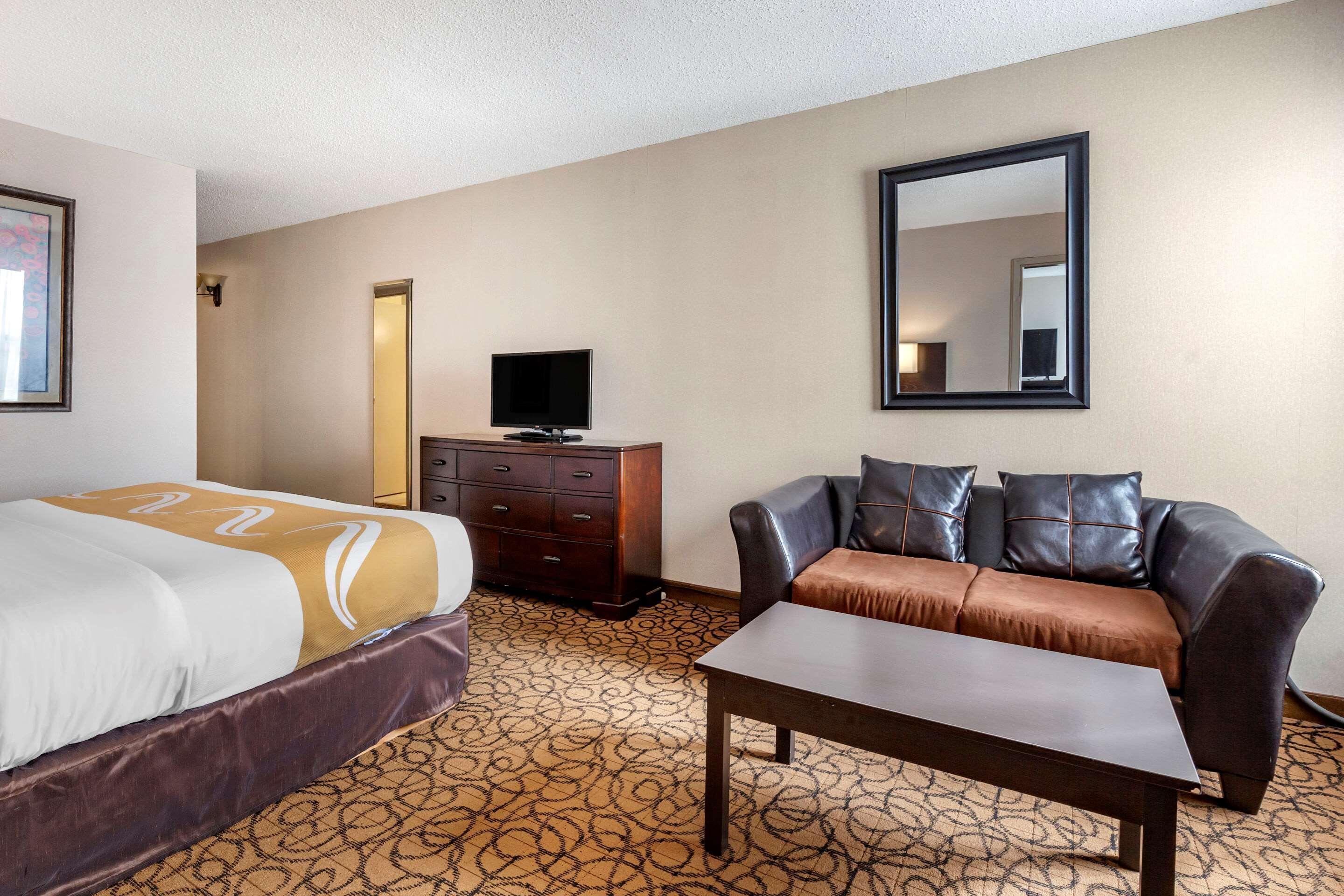 Quality Inn & Suites Escanaba North Bagian luar foto