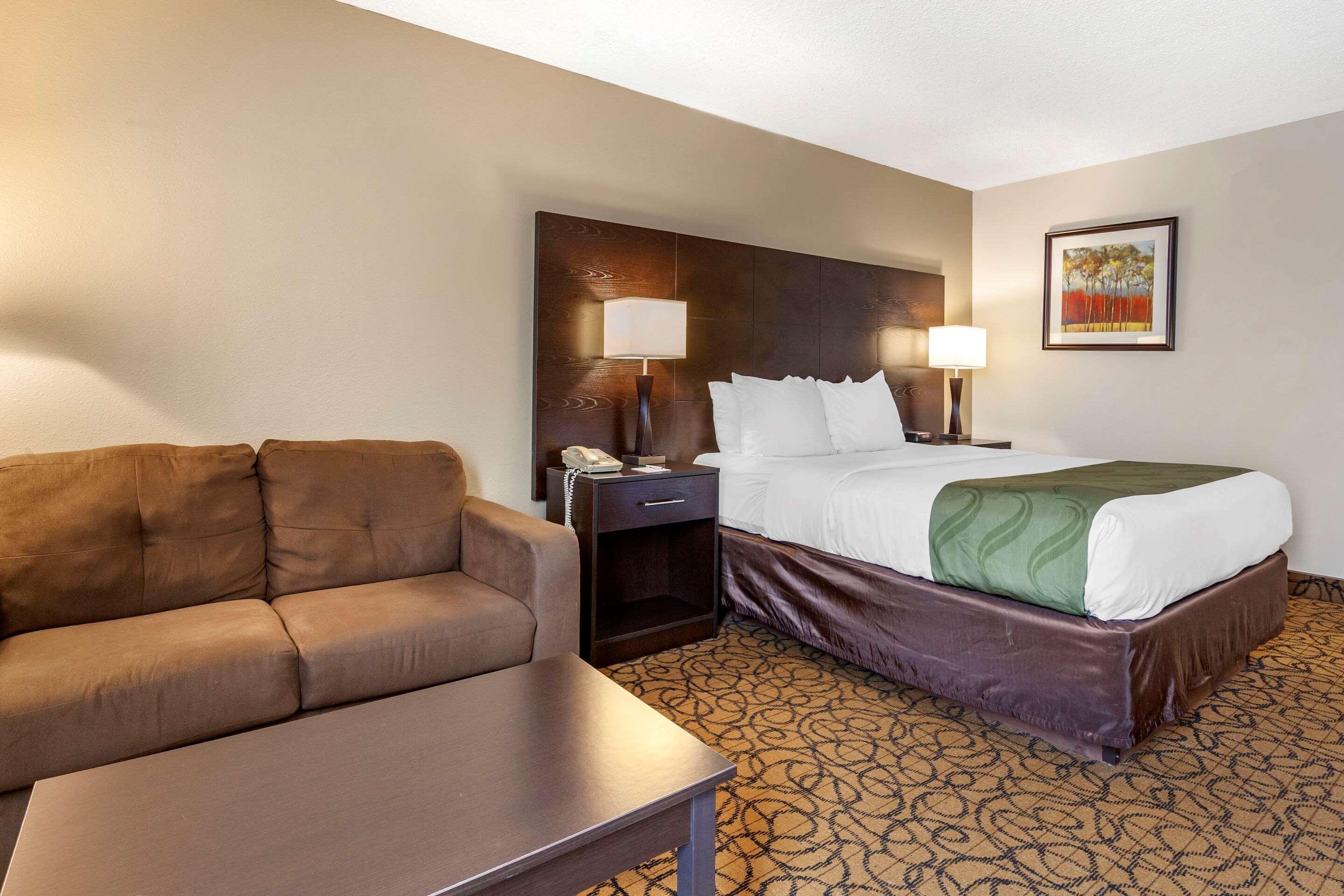 Quality Inn & Suites Escanaba North Bagian luar foto