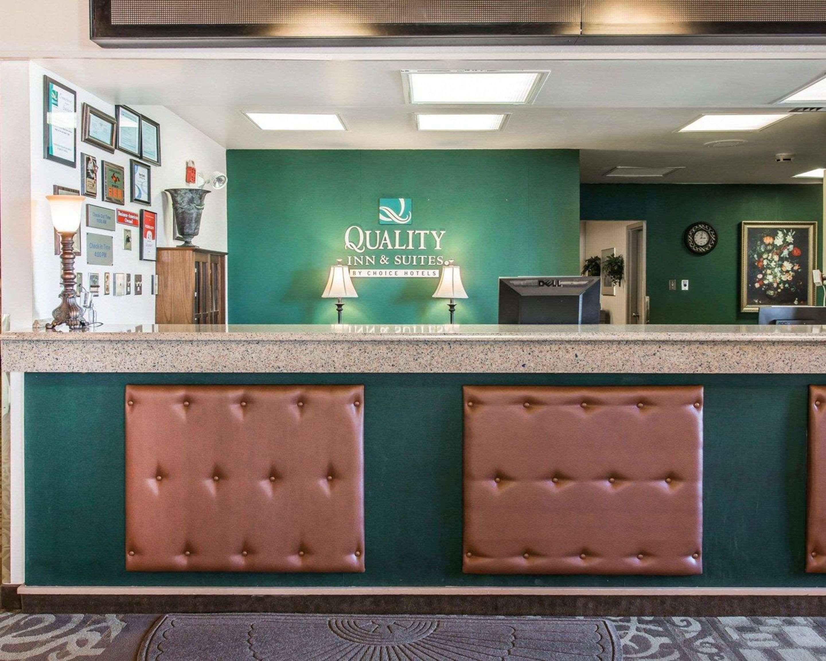Quality Inn & Suites Escanaba North Bagian luar foto