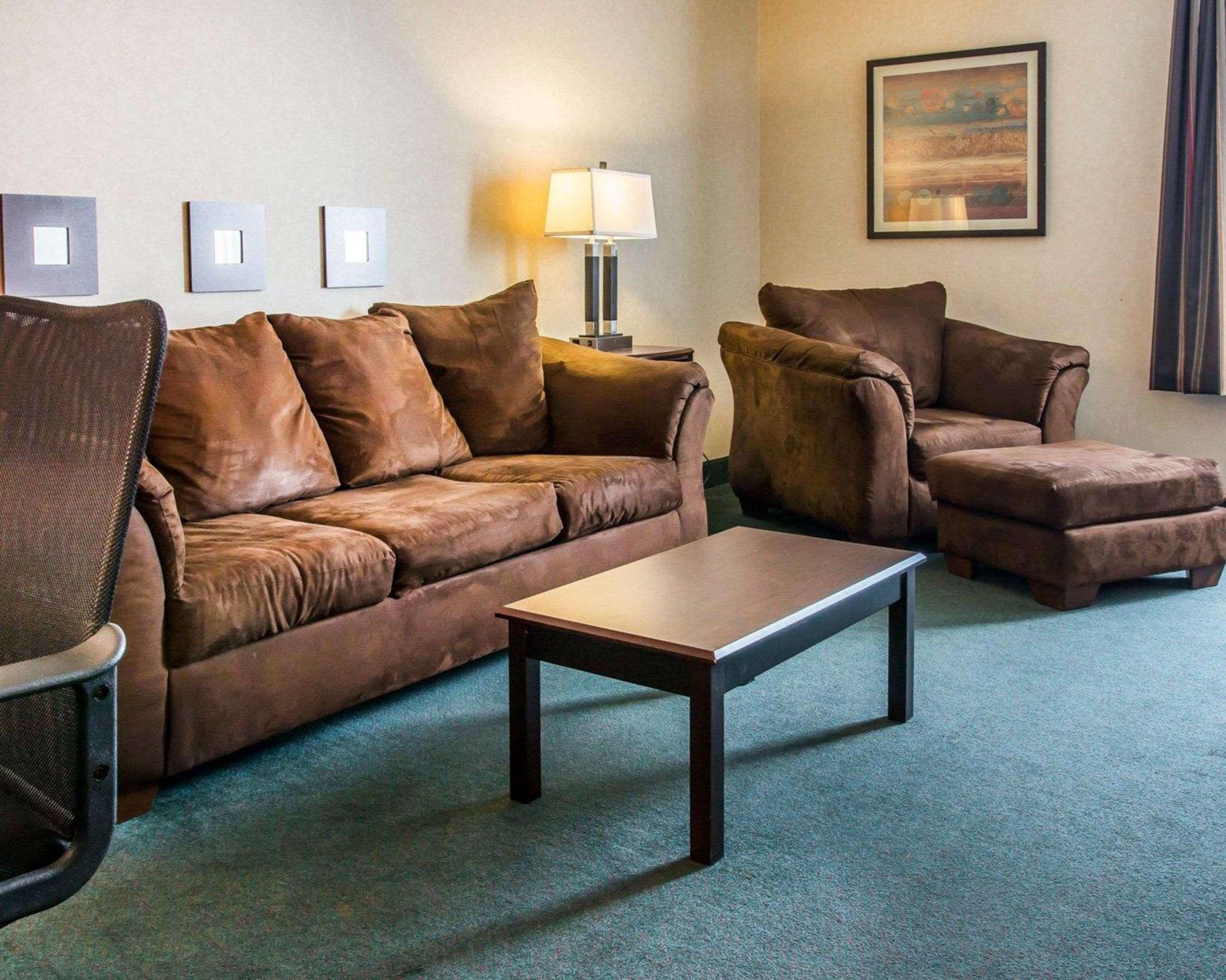 Quality Inn & Suites Escanaba North Bagian luar foto